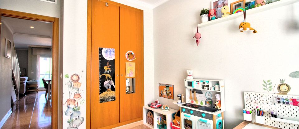 Dúplex 4 habitaciones de 248 m² en Ondara (03760)