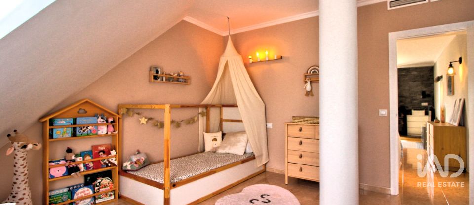 Dúplex 4 habitaciones de 248 m² en Ondara (03760)