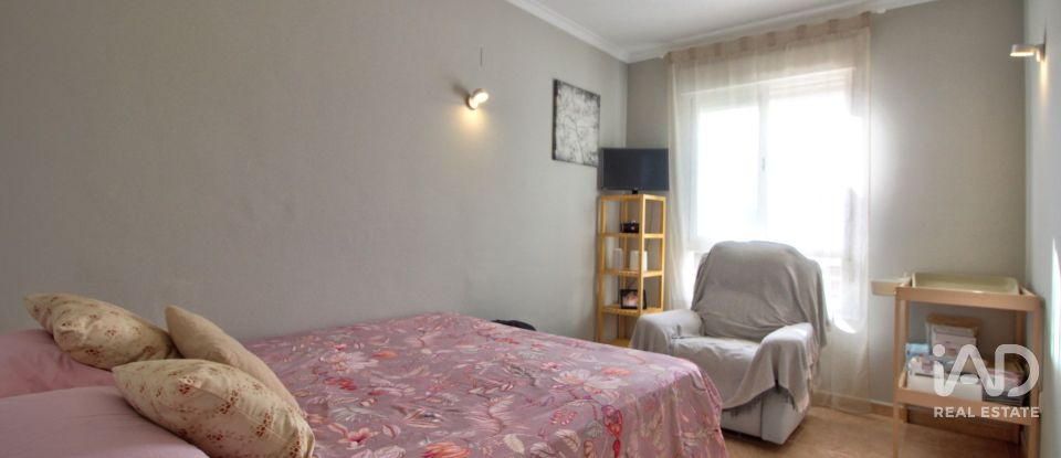 Dúplex 4 habitaciones de 248 m² en Ondara (03760)