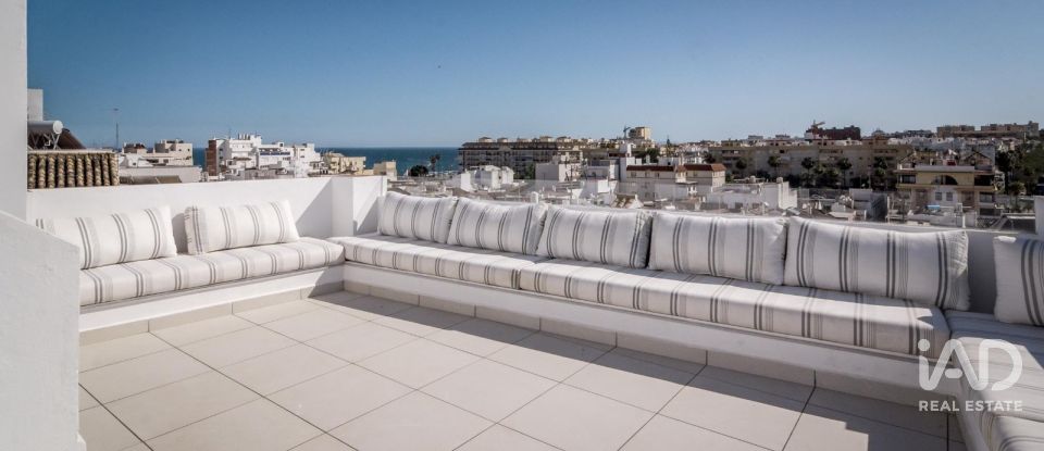 Casa de pueblo 4 habitaciones de 260 m² en Estepona (29680)