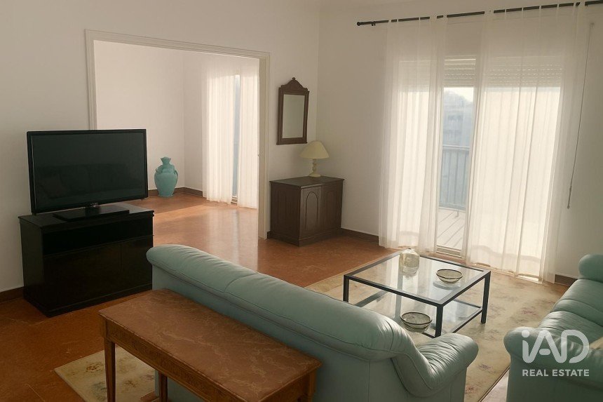 Piso 5 habitaciones de 183 m² en Rota (11520)