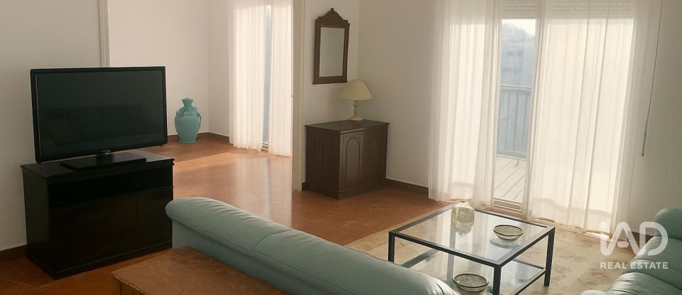 Piso 5 habitaciones de 183 m² en Rota (11520)