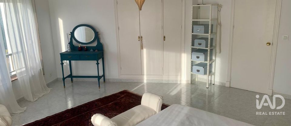 Piso 5 habitaciones de 183 m² en Rota (11520)