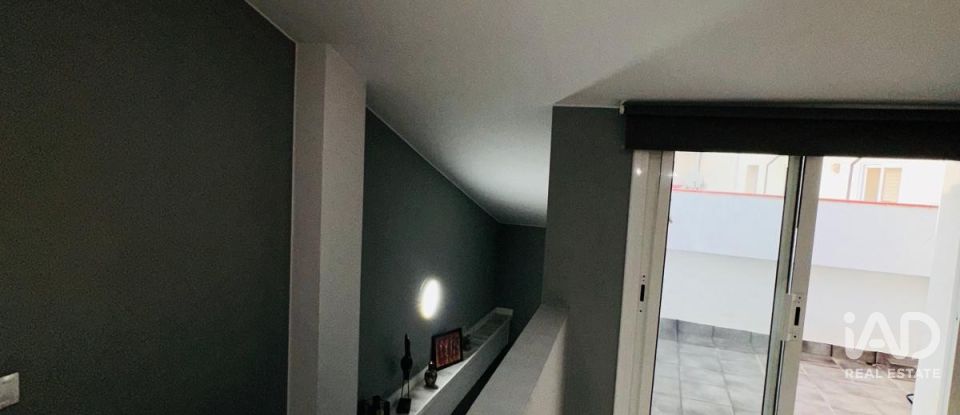 Dúplex 2 habitacions de 77 m² a Rubí (08191)