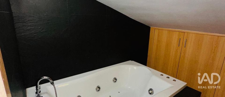 Dúplex 2 habitacions de 77 m² a Rubí (08191)