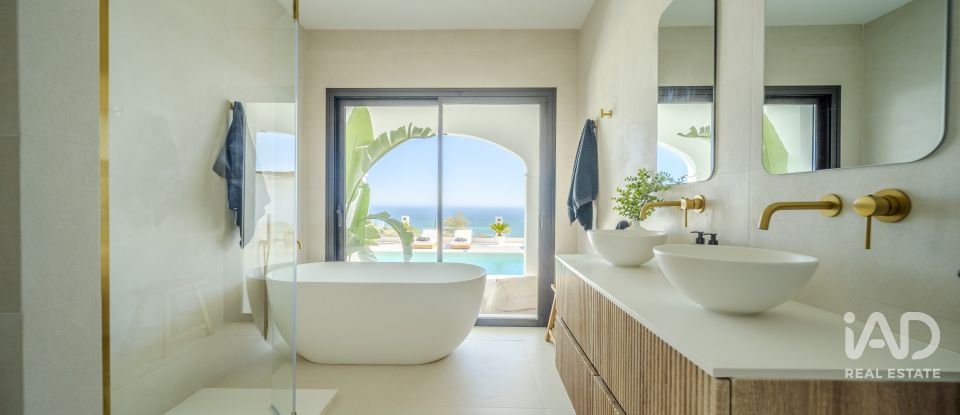 House 5 bedrooms of 319 m² in Pueblo Benalmadena (29639)