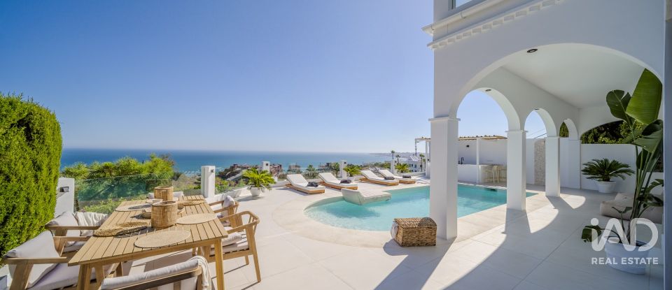 House 5 bedrooms of 319 m² in Pueblo Benalmadena (29639)