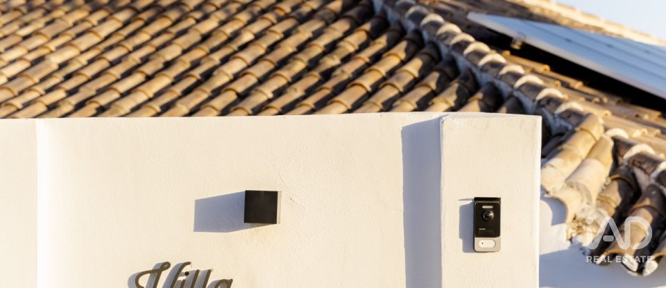 House 5 bedrooms of 319 m² in Pueblo Benalmadena (29639)