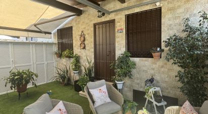 House/villa 4 bedrooms of 160 m² in Sevilla (41016)