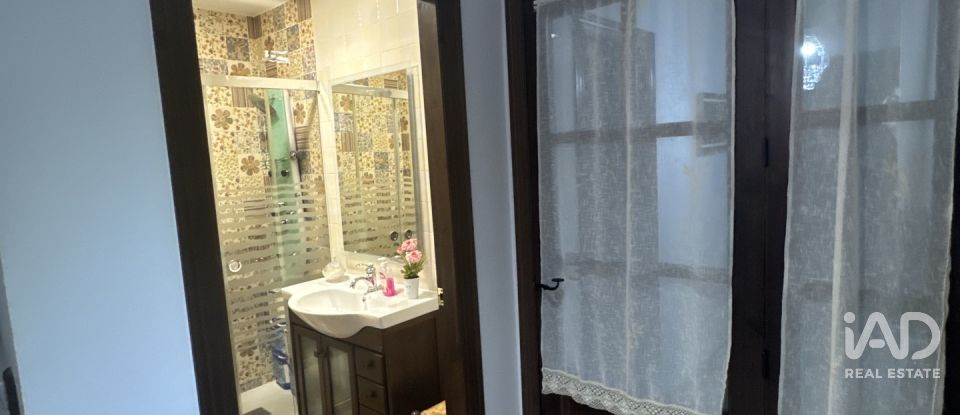 Casa 4 habitaciones de 160 m² en Sevilla (41016)