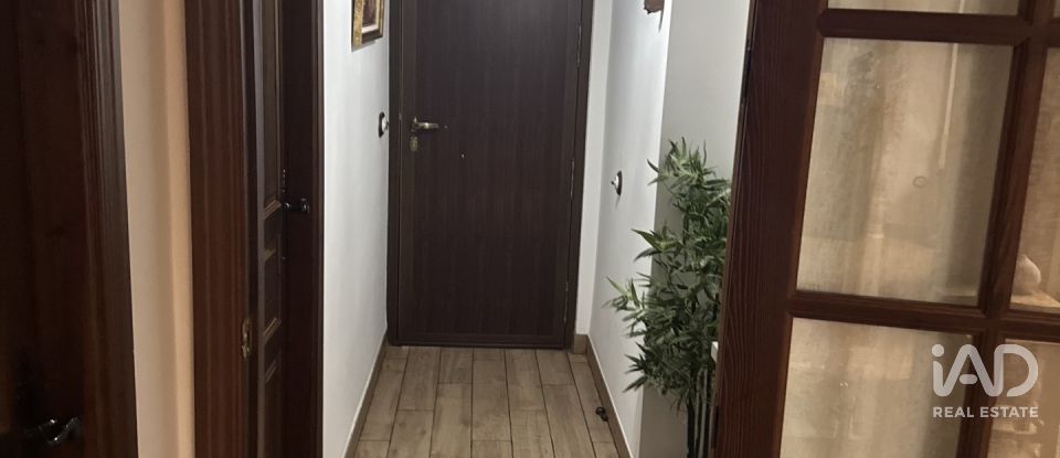 Casa 4 habitaciones de 160 m² en Sevilla (41016)