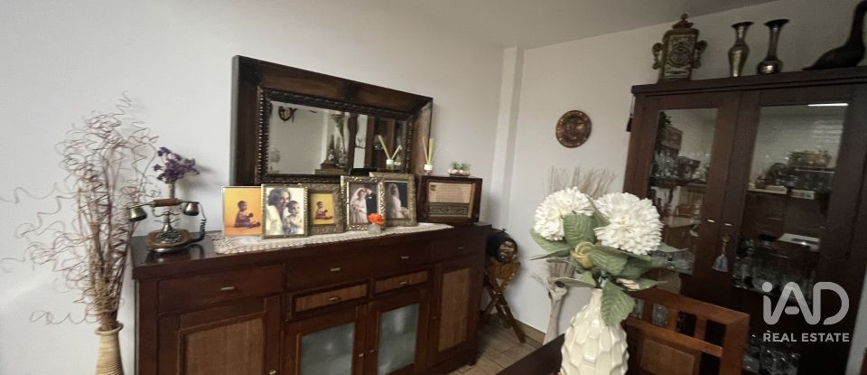 Casa 4 habitaciones de 160 m² en Sevilla (41016)