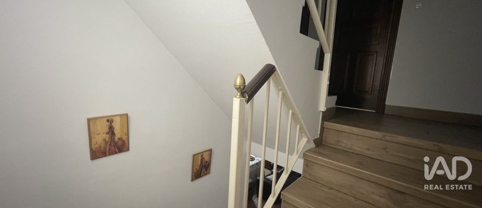 Casa 4 habitaciones de 160 m² en Sevilla (41016)