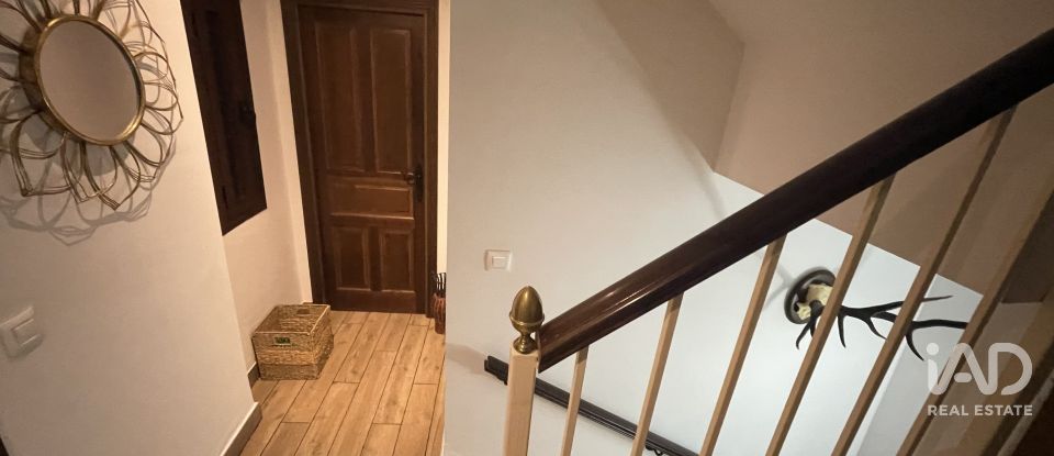 Casa 4 habitaciones de 160 m² en Sevilla (41016)