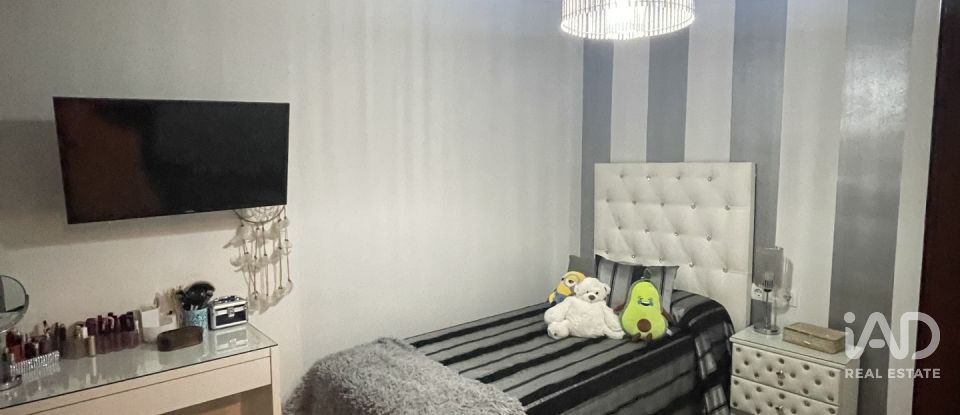 Casa 4 habitaciones de 160 m² en Sevilla (41016)