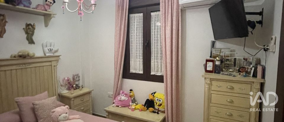 Casa 4 habitaciones de 160 m² en Sevilla (41016)