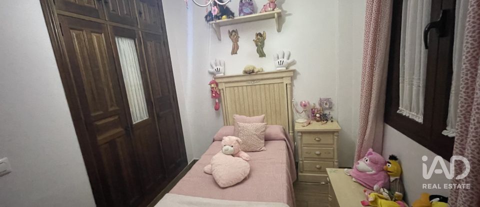 Casa 4 habitaciones de 160 m² en Sevilla (41016)