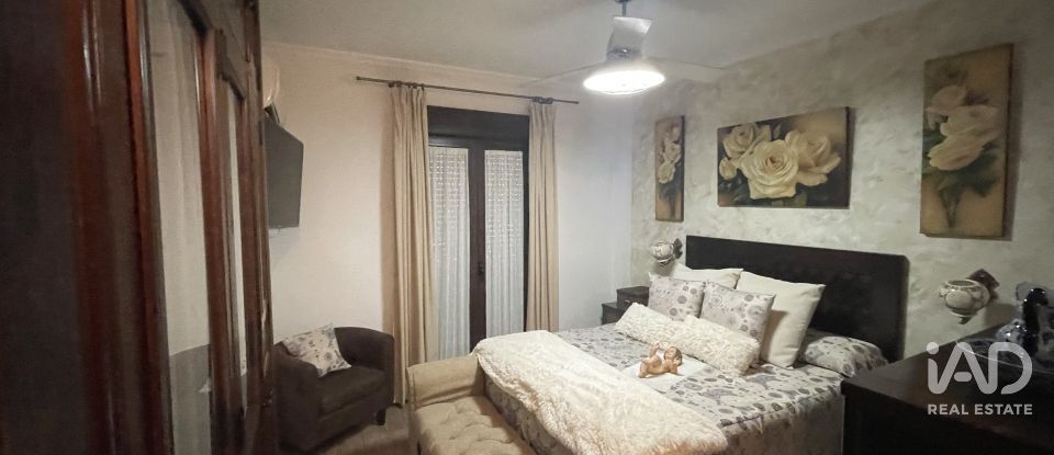 Casa 4 habitaciones de 160 m² en Sevilla (41016)