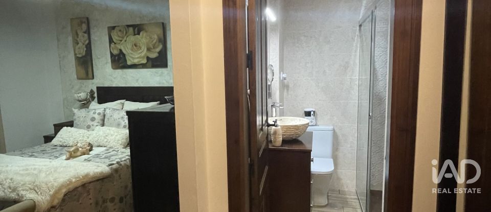 Casa 4 habitaciones de 160 m² en Sevilla (41016)