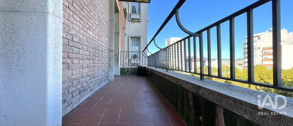 Pis 5 habitacions de 107 m² a Girona (17002)
