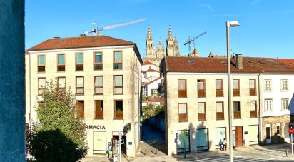 Apartment 5 bedrooms of 141 m² in Santiago de Compostela (15705)