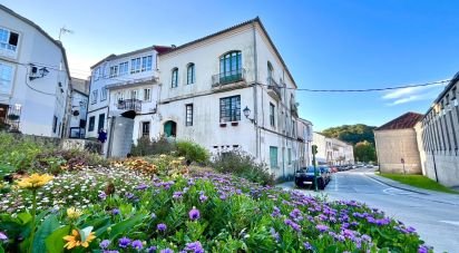 Piso 5 habitaciones de 141 m² en Santiago de Compostela (15705)