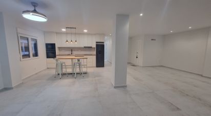 Apartment 3 bedrooms of 171 m² in Torrevieja (03185)