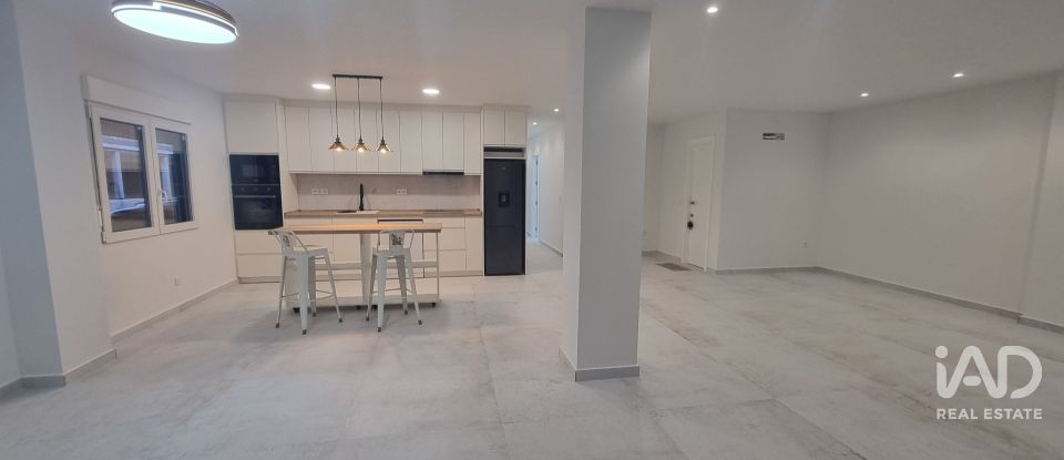 Piso 3 habitaciones de 171 m² en Torrevieja (03185)