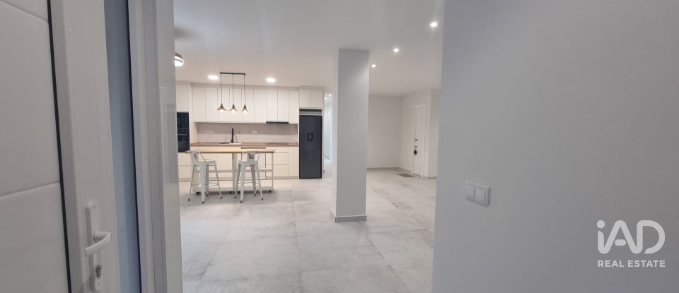 Piso 3 habitaciones de 171 m² en Torrevieja (03185)