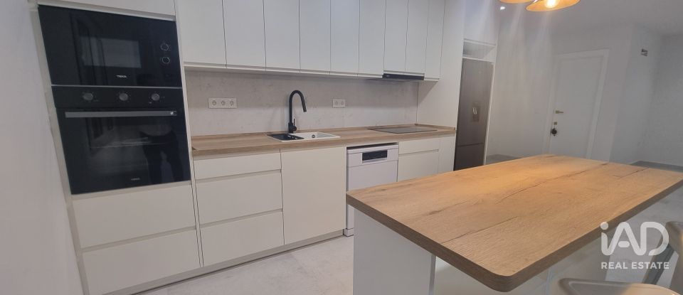 Piso 3 habitaciones de 171 m² en Torrevieja (03185)