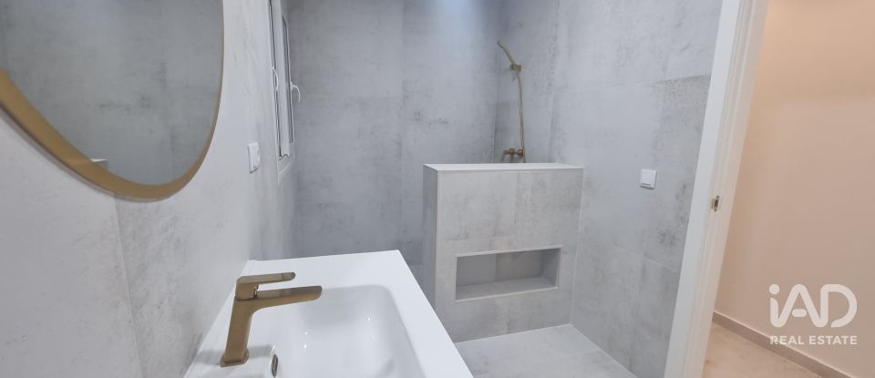 Piso 3 habitaciones de 171 m² en Torrevieja (03185)