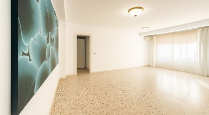 Pis 4 habitacions de 115 m² a Alicante/Alacant (03010)