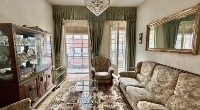 Casa 3 habitaciones de 290 m² en La Bañeza (24750)