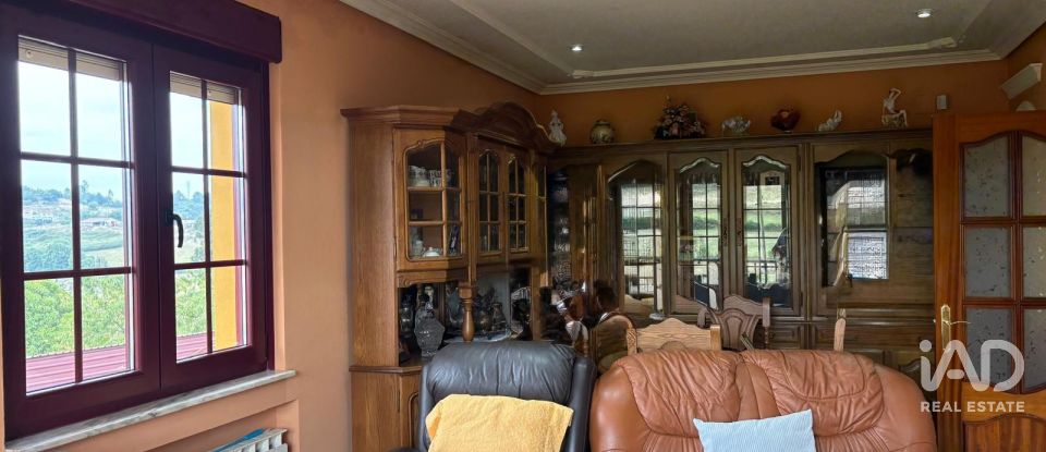 Châlet 6 chambres de 204 m² à Avilés (33403)