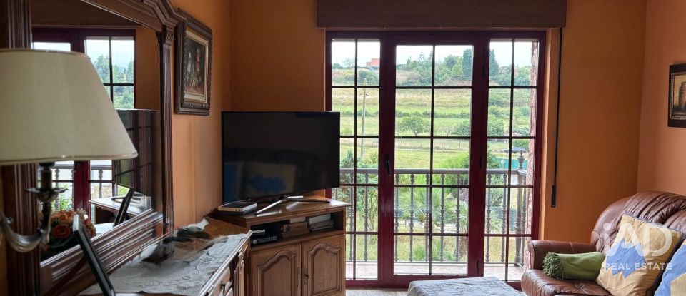 Châlet 6 chambres de 204 m² à Avilés (33403)