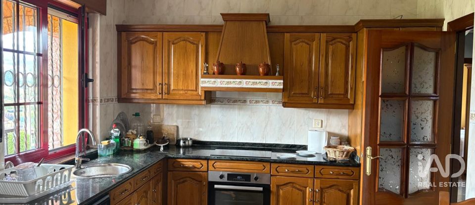 Châlet 6 chambres de 204 m² à Avilés (33403)