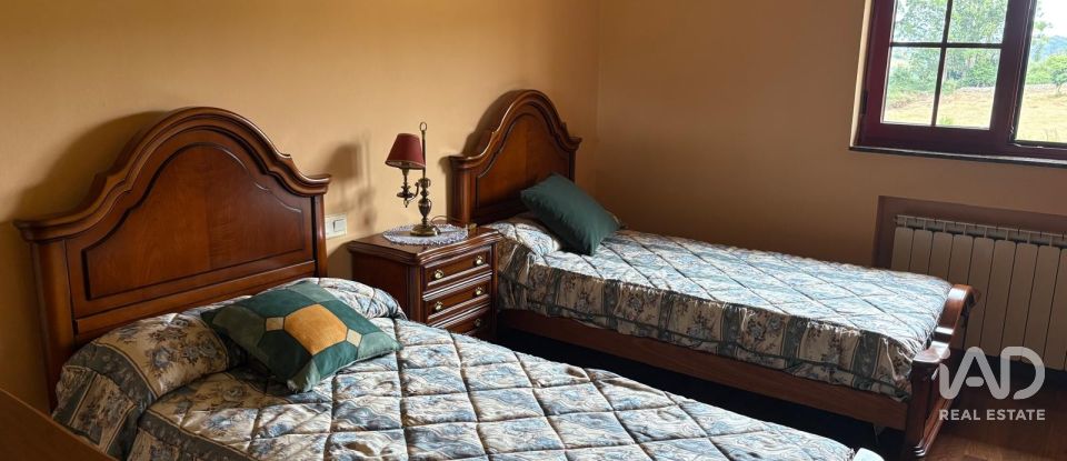 Châlet 6 chambres de 204 m² à Avilés (33403)