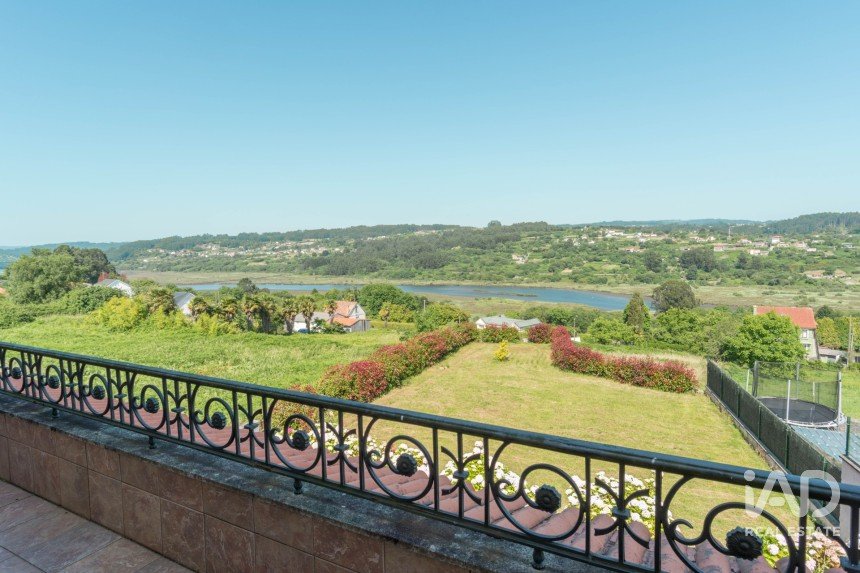 Casa de muntanya 4 habitacions de 520 m² a A Infesta (15319)