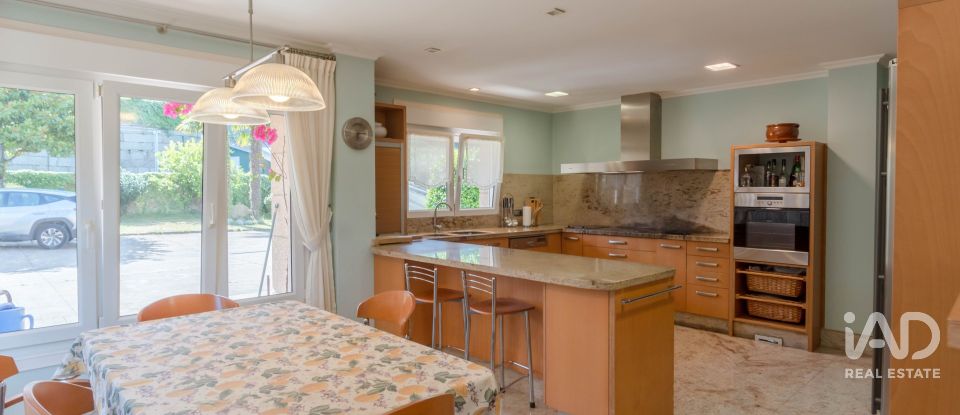 Casa de muntanya 4 habitacions de 520 m² a A Infesta (15319)