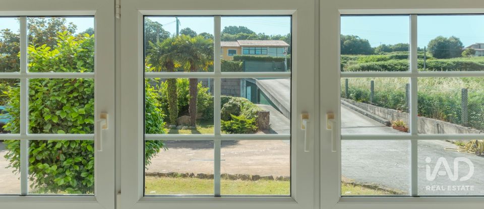 Casa de muntanya 4 habitacions de 520 m² a A Infesta (15319)