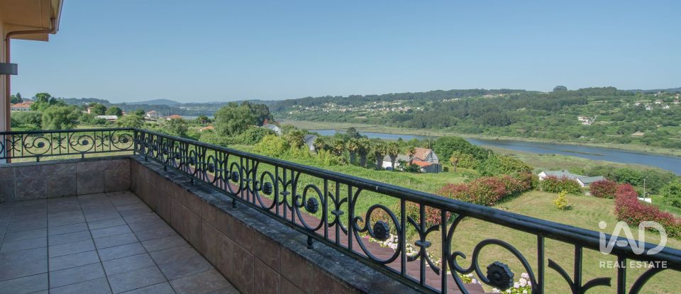 Casa de muntanya 4 habitacions de 520 m² a A Infesta (15319)