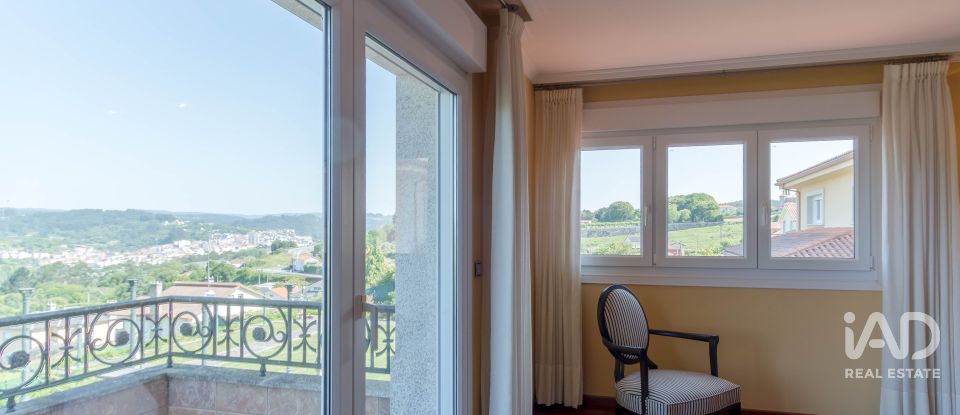 Casa de muntanya 4 habitacions de 520 m² a A Infesta (15319)