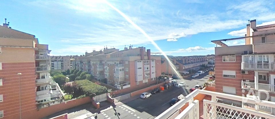 Pis 3 habitacions de 85 m² a Alcalá de Henares (28806)