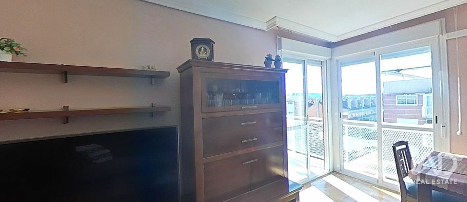 Pis 3 habitacions de 85 m² a Alcalá de Henares (28806)