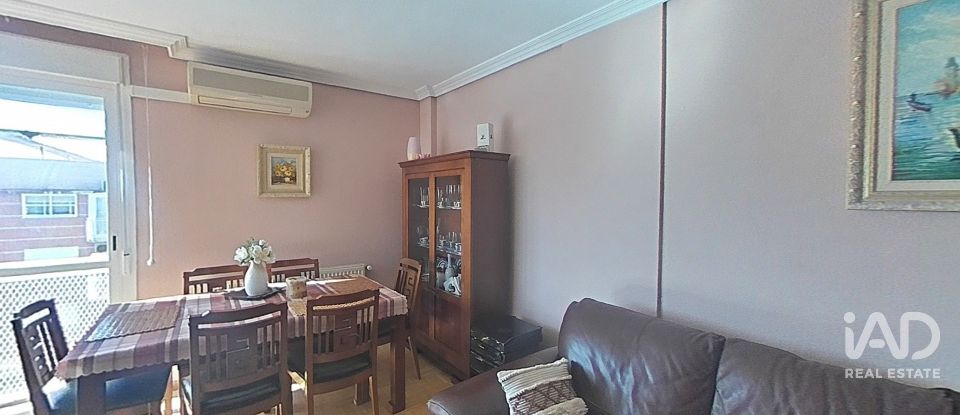 Pis 3 habitacions de 85 m² a Alcalá de Henares (28806)