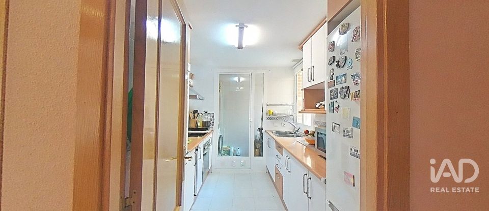 Pis 3 habitacions de 85 m² a Alcalá de Henares (28806)