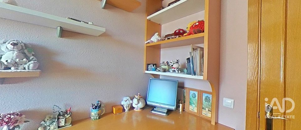 Pis 3 habitacions de 85 m² a Alcalá de Henares (28806)