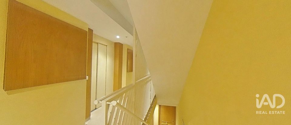 Pis 3 habitacions de 85 m² a Alcalá de Henares (28806)