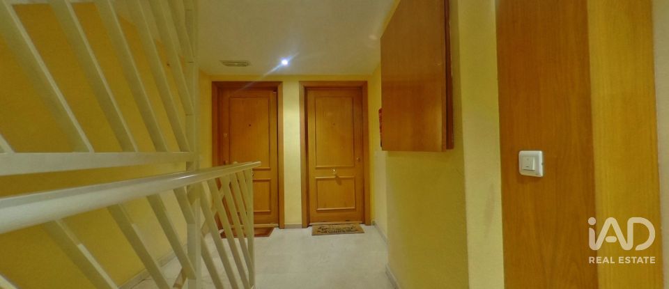 Pis 3 habitacions de 85 m² a Alcalá de Henares (28806)