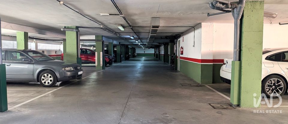 Pis 3 habitacions de 85 m² a Alcalá de Henares (28806)